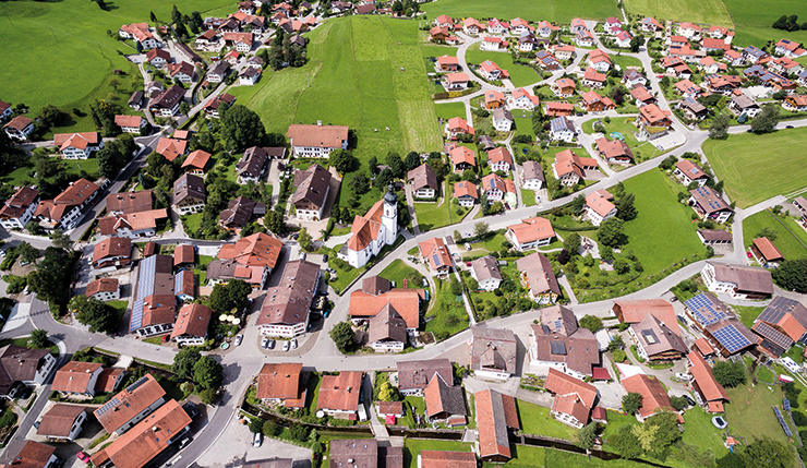 Luftaufnahme einer deutschen Gemeinde